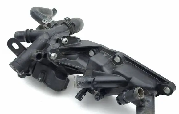 Renault Megane IV Thermostat/thermostat housing 110601560R