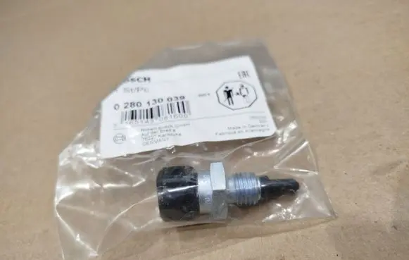 Smart ForTwo I Oil temperature sensor 0280130039 76227K 165143081600