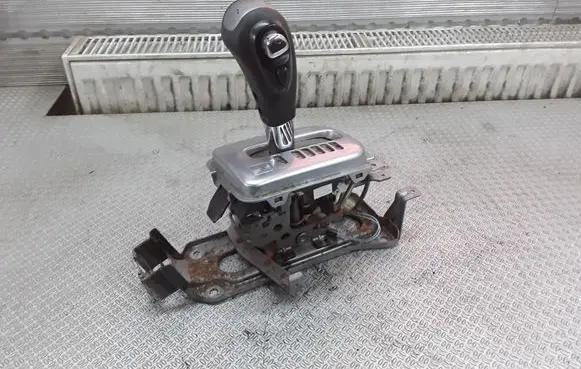 Suzuki Liana Gear shifter/selector