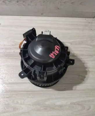 Skoda Scala Heater fan/blower 2Q1819021A