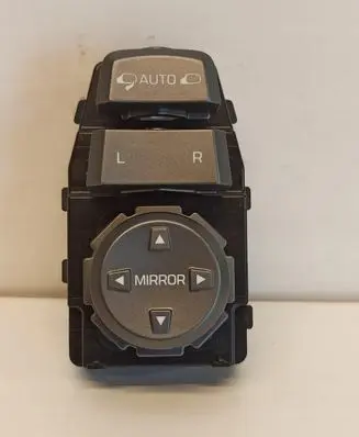 Fog light switch