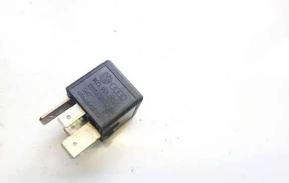 Volkswagen Golf V Other relay 1K0951253A v23134-j52-x430