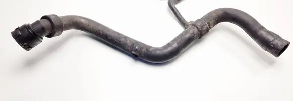 Volkswagen PASSAT B5 Engine coolant pipe/hose 8D0121101J