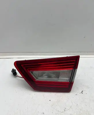 Renault Clio IV Tailgate rear/tail lights