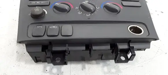 Volvo V70 Climate control unit 86512040 01W31E MU311300077