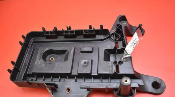 Volkswagen Eos Battery box tray 1K0915333C