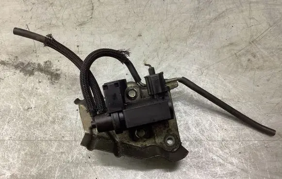 Toyota Avensis T250 Turbo solenoid valve PA66GF35