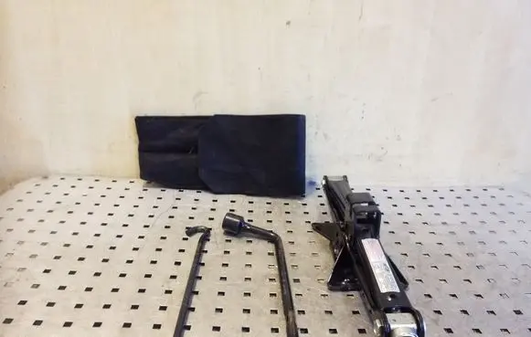 Hyundai ix35 Tool set 