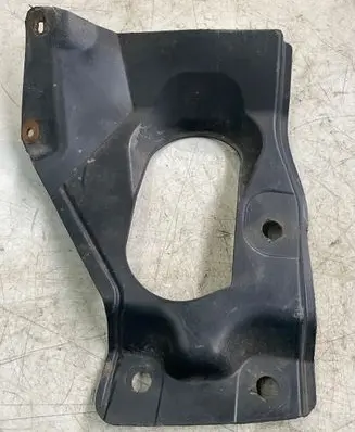 Front bumper skid plate/under tray