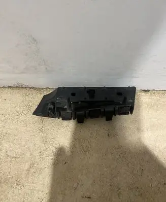 Ford Mustang VI Front bumper mounting bracket FR3B17D958AE