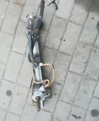 Opel Astra H Steering rack 13188614