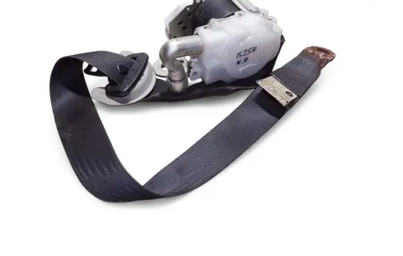 Lexus IS 220D-250-350 Front seatbelt 7M8750P 0435025