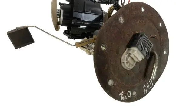 BMW 7 E38 Fuel injection high pressure pump