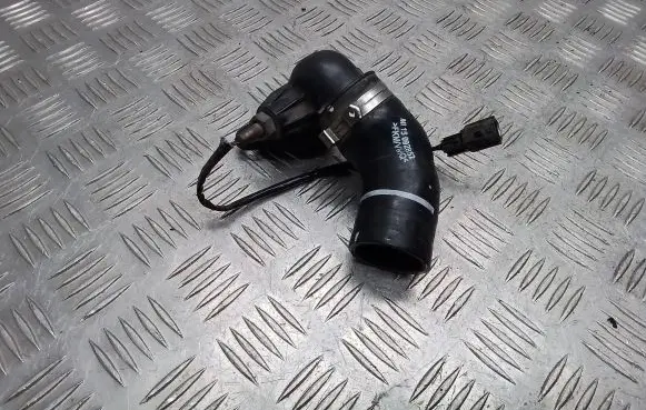 Nissan Qashqai Engine coolant pipe/hose 147138491R
