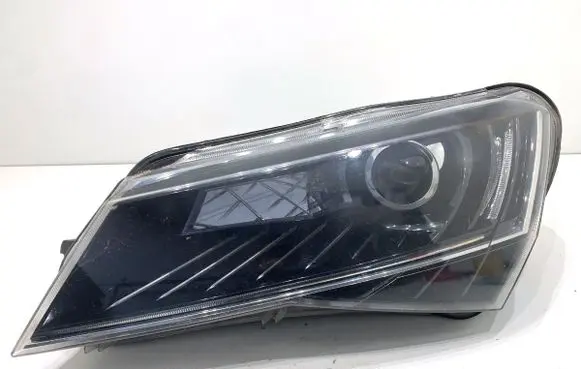 Skoda Superb B8 (3V) Headlight/headlamp 3V1941015A
