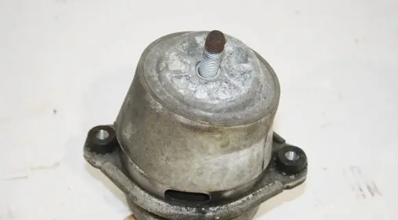 Porsche Cayenne (92A) Engine mount bracket 948375049
