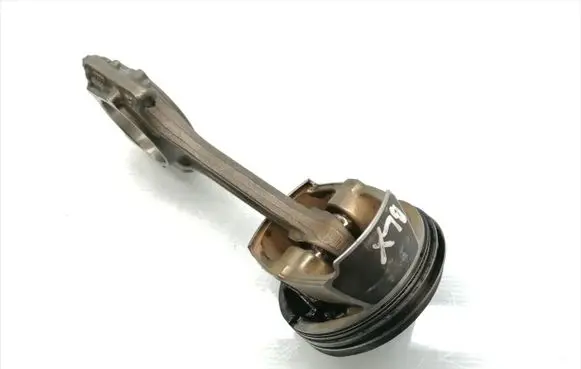Audi A3 S3 8P Piston with connecting rod BLX