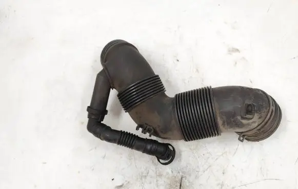 Audi A3 S3 8P Air intake hose/pipe 3C0129654M