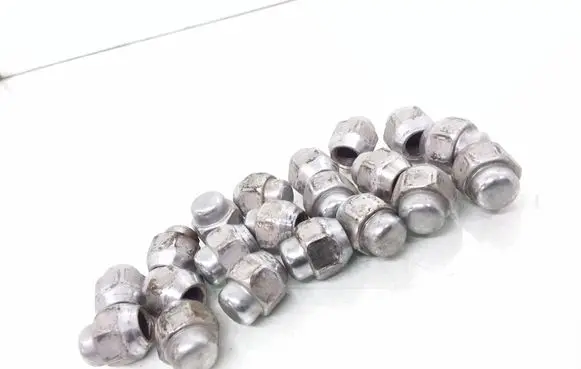 KIA Sorento Nuts/bolts 
