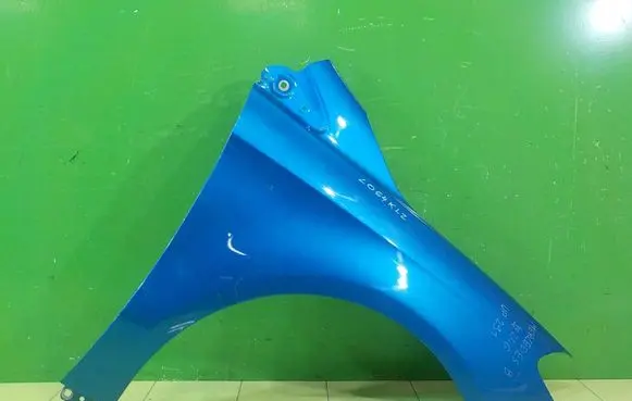 Mercedes-Benz B W246 W242 Fender PRZOD PRAWY