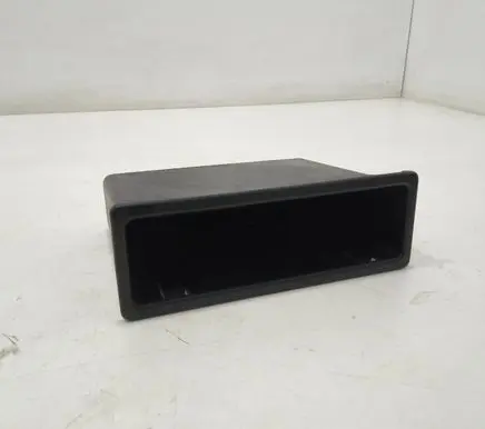 Volkswagen Polo Glove box
