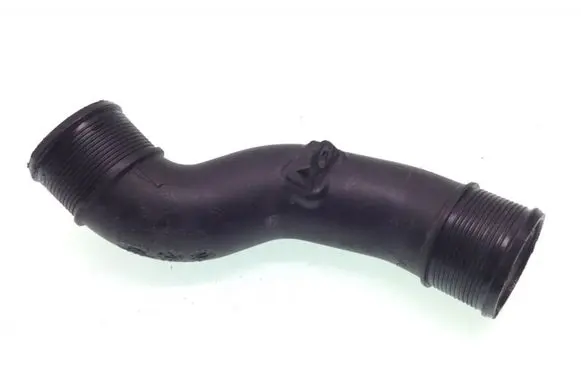 Ford Kuga II Intercooler hose/pipe FV416K683AD