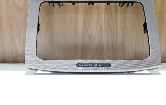 Radio/GPS head unit trim