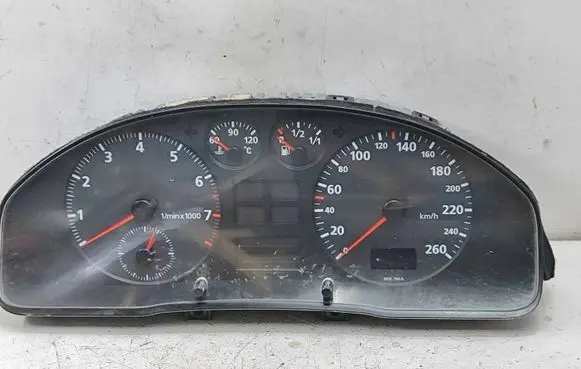 Audi A4 S4 B5 8D Speedometer (instrument cluster)