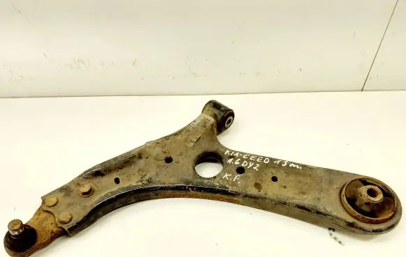 KIA Ceed Front lower control arm/wishbone