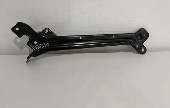 Skoda Superb B8 (3V) Engine bonnet/hood lock trim molding 3V0806929