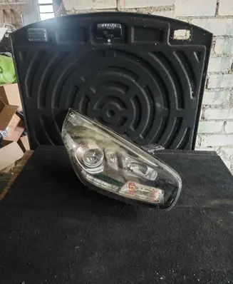 KIA Carens III Headlight/headlamp 