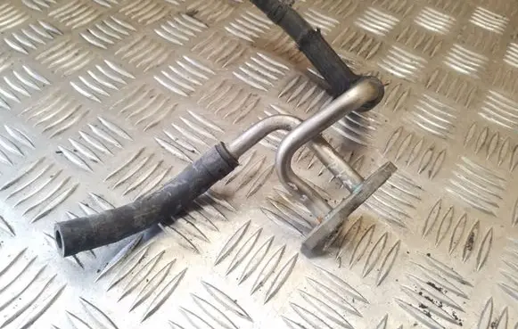Coolant pipe/hose