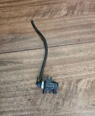 Volkswagen Golf IV Turbo solenoid valve