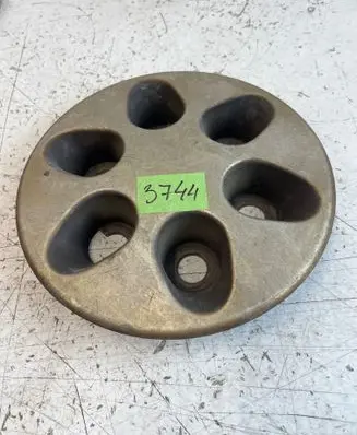 Iveco Daily 4th gen Original wheel cap 504141760