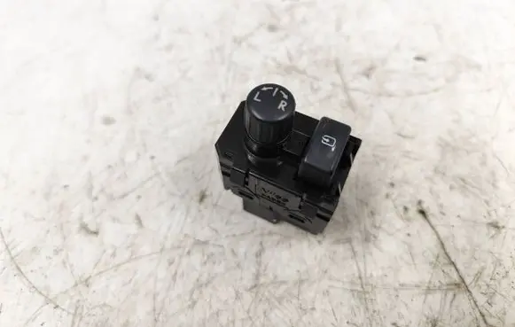 Subaru Legacy Wing mirror switch 83061AJ000