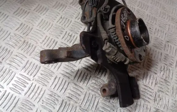Opel Corsa E Front wheel hub 13388768