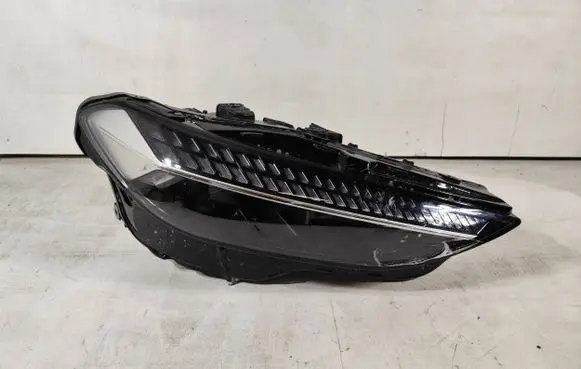 Audi S5 F5 Headlight/headlamp 8B3941036H L708200