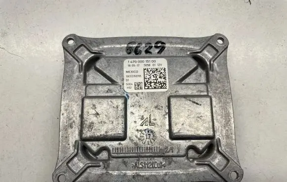 Chrysler Pacifica Headlight ballast module Xenon 147000015100