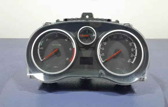 Opel Corsa D Speedometer (instrument cluster) 28120245