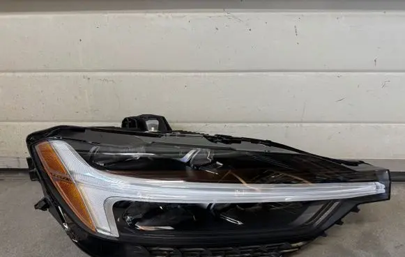 Volvo XC60 Headlight/headlamp 32342503