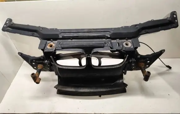 BMW 3 E46 Radiator support slam panel 8202832