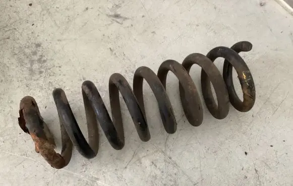 Mercedes-Benz C W203 Rear coil spring