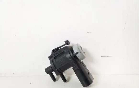 Volkswagen Caddy Turbo solenoid valve 1K0906283A