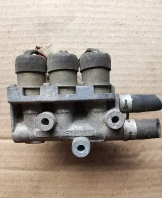 Mazda 626 Idle control valve (regulator) K5T46071