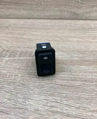 BMW 7 E38 Electric window control switch 8368932