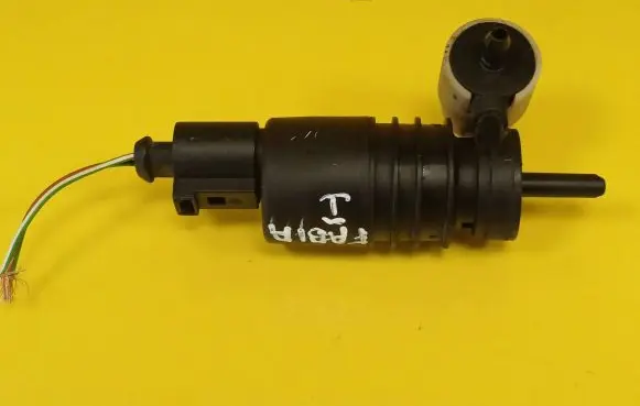 Skoda Fabia Mk2 (5J) Windscreen/windshield washer pump