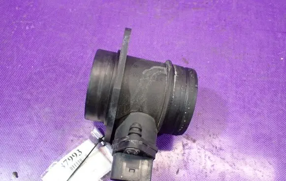 Skoda Fabia Mk1 (6Y) Mass air flow meter 038906461B