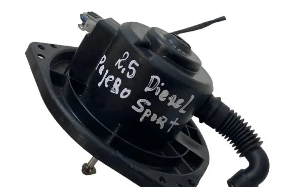 Mitsubishi Pajero Sport I Heater fan/blower MR315962