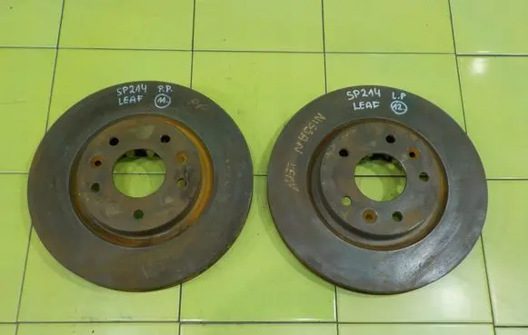 Nissan Leaf I (ZE0) Front brake disc PRZOD TARCZE