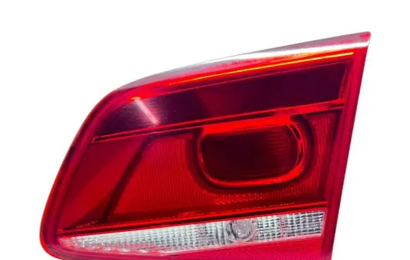 Volkswagen PASSAT B7 Tailgate rear/tail lights 3AE945094J 90004891 90004533